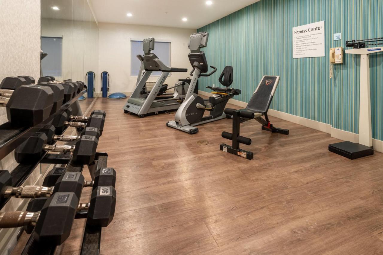 Holiday Inn Express Hotel & Suites Salisbury - Delmar By Ihg Εξωτερικό φωτογραφία