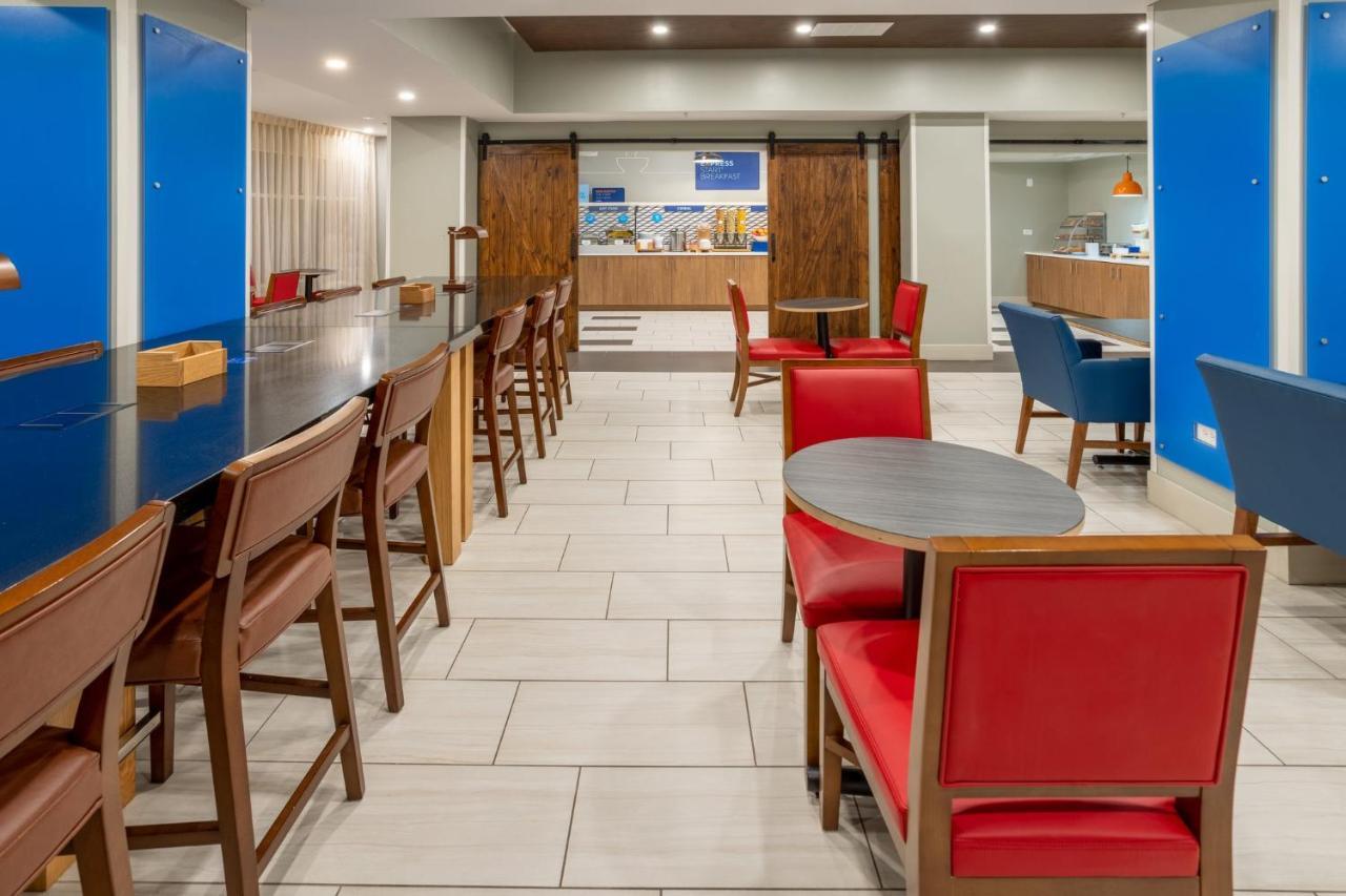 Holiday Inn Express Hotel & Suites Salisbury - Delmar By Ihg Εξωτερικό φωτογραφία